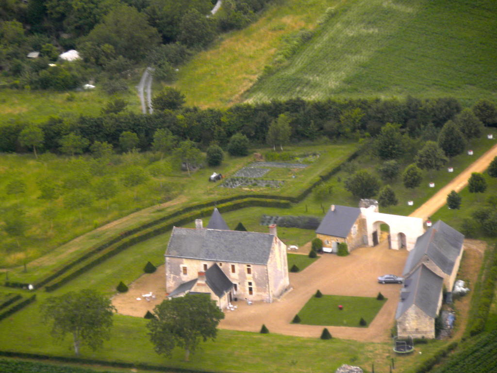 Bed and Breakfast Manoir Du Bois Noblet Louerre Exterior foto