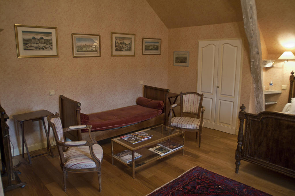 Bed and Breakfast Manoir Du Bois Noblet Louerre Zimmer foto